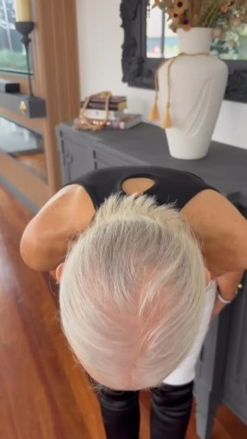 Normalising wearing hair, if you are suffering with hairloss off any kind. I’m here to help show you the fun side. #menopause #hairloss #wigs #alopecia